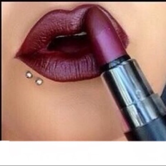 NYX Other - 5/20$🔥 NYX Matte Lipstick MLS32 Siren